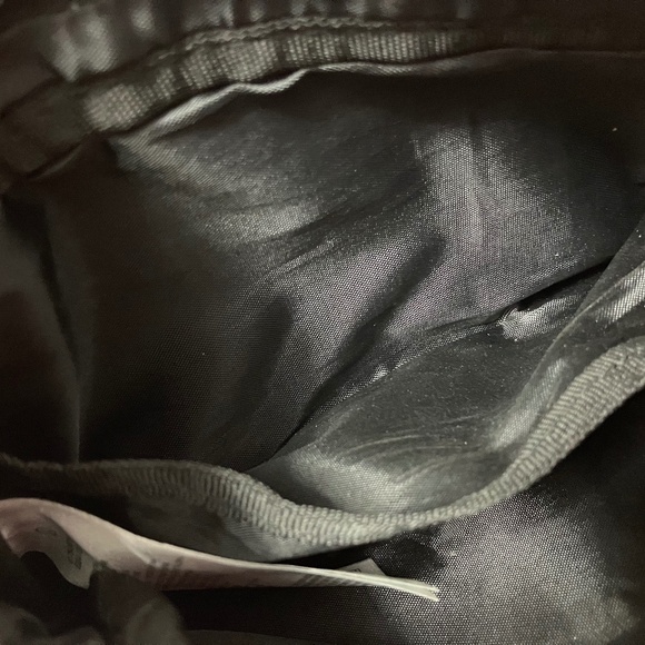 💐Converse All Star Chuck Taylor Glitter Waist Pouch in Silver Glitter - Picture 7 of 8